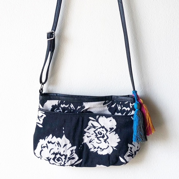 Volcom Handbags - Boho Purse 🍄 VOLCOM